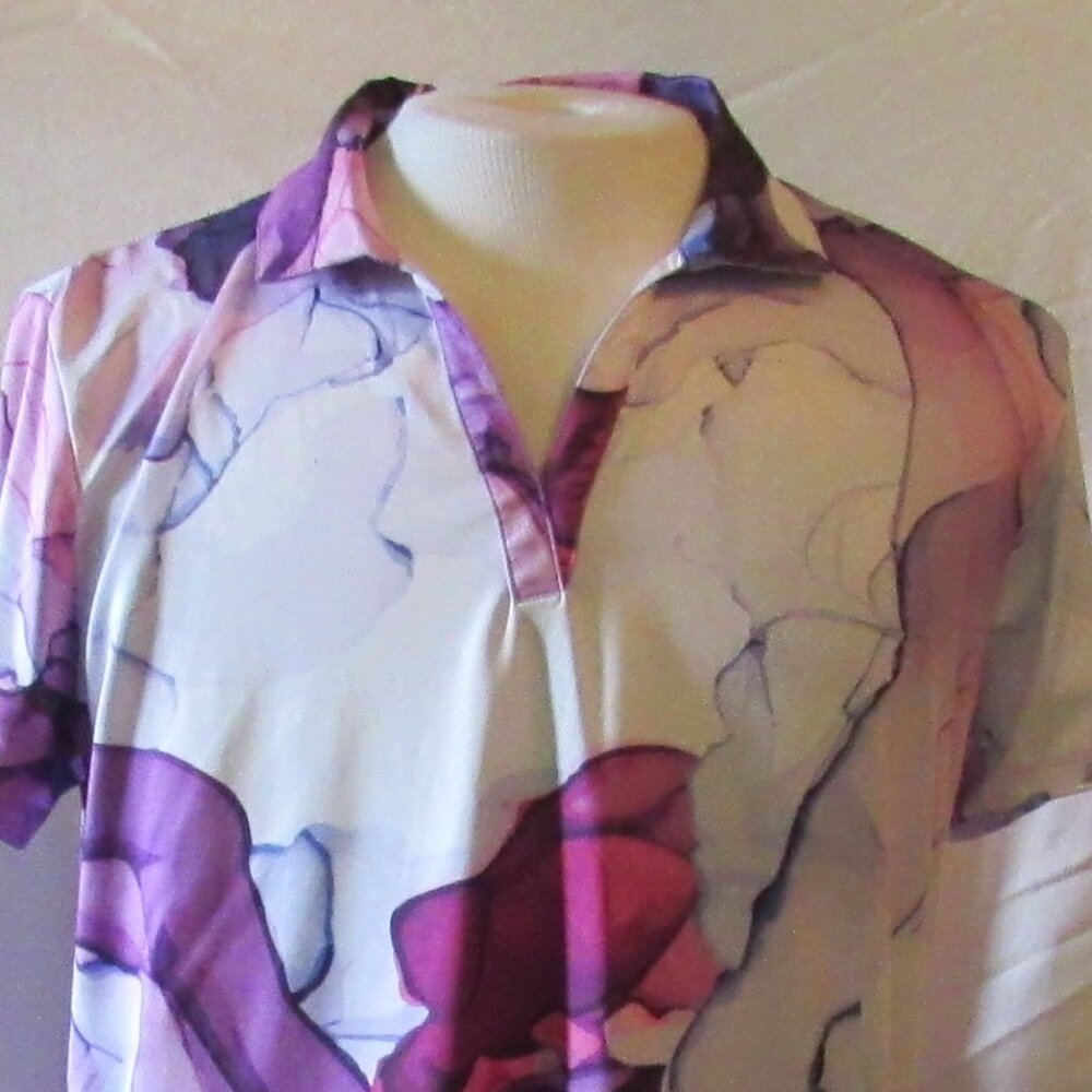 NWOT Yatta Women's Purplicious Golf Shirt Size XXL V-Neck Poly/Spandex Blend